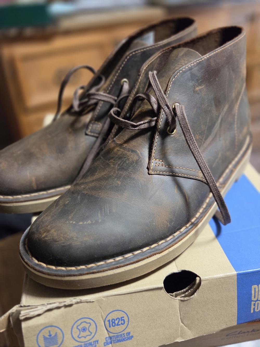 Men's Brown Leather Chukka Boots - Classic Clarks Casual Style8 1/2 Wide